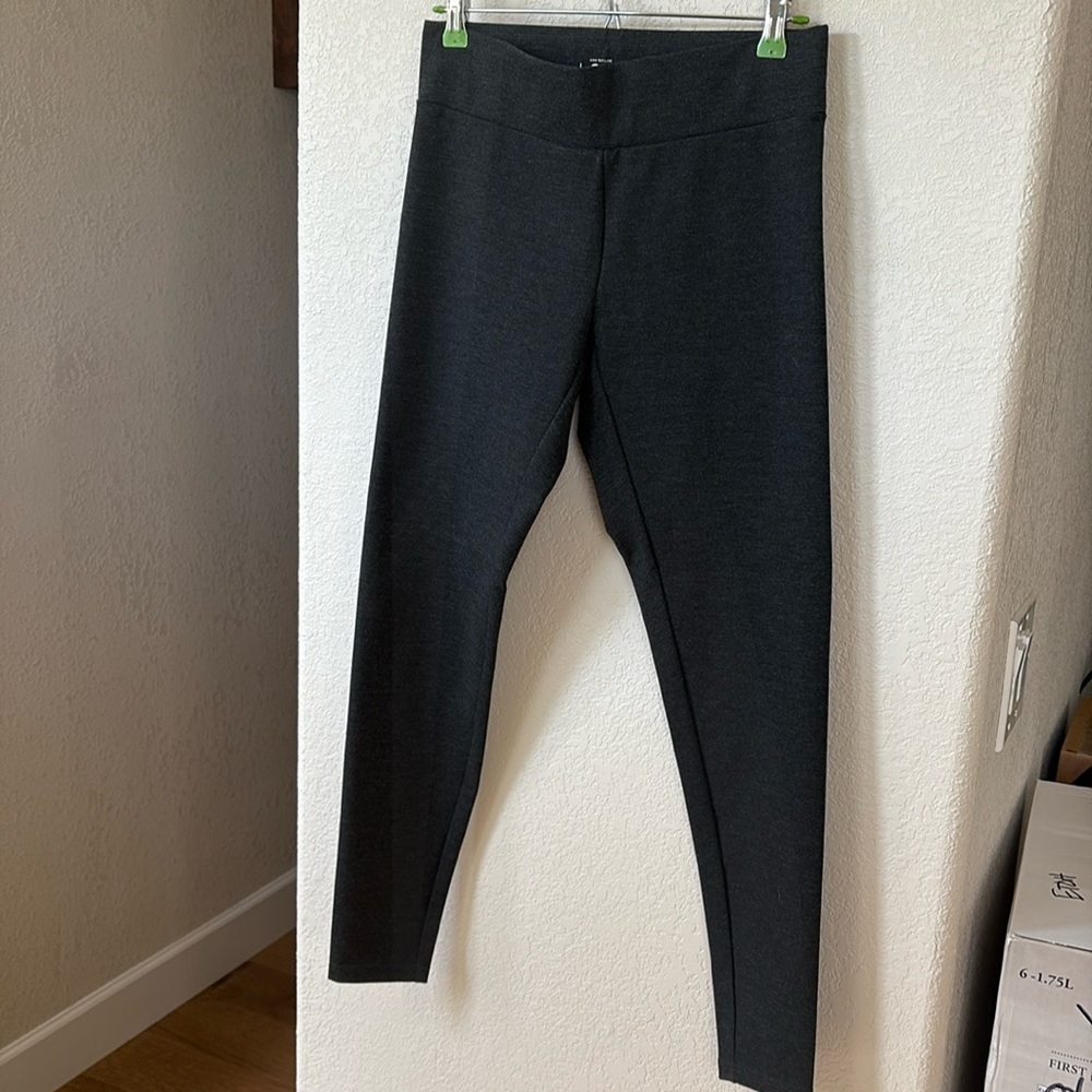 NWOT - LOFT, Charcoal High-Waisted Leggings-size Small